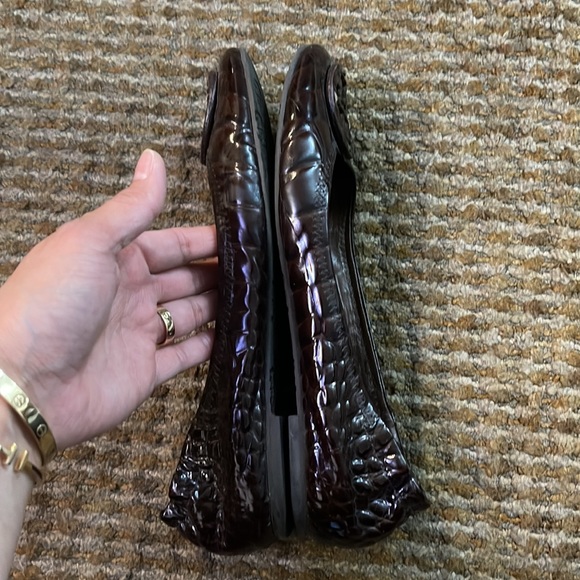 Tory Burch Reva crocs embossed patent leather flat - Picture 7 of 15